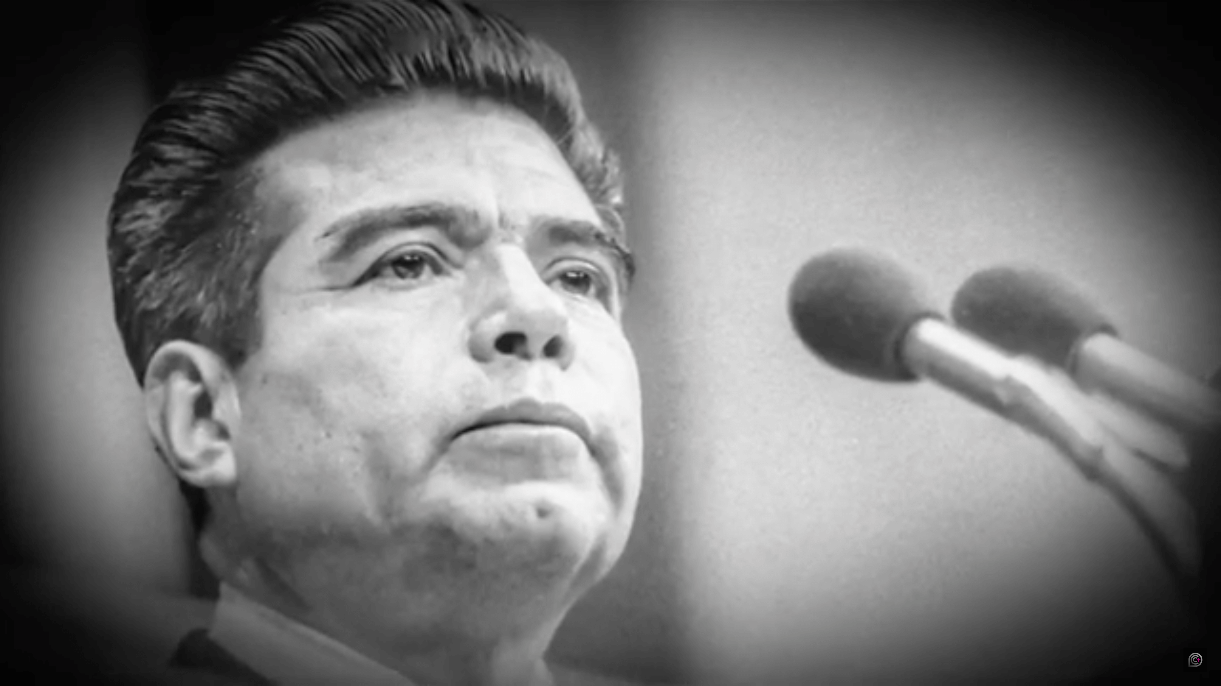 Othón Salazar en asamblea